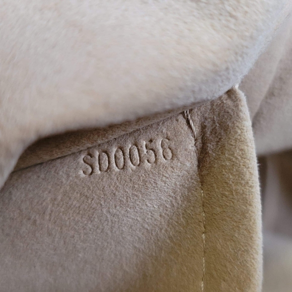 🎁SOLD🎁 LV MANHATTAN GM - Picture 7 of 9